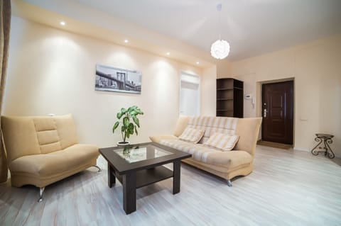 Comfort Apartment (Leningradskaya 1) | Living room | Smart TV