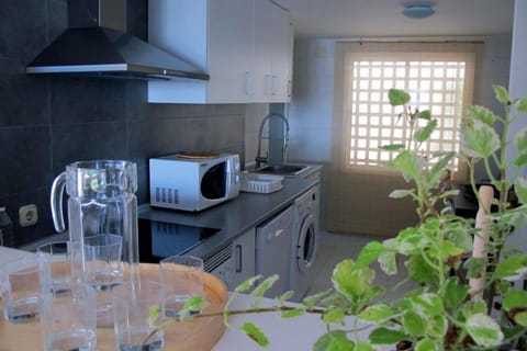 Apartment, 3 Bedrooms, Private Pool, Sea View | Private kitchen | Full-size fridge, microwave, stovetop, cookware/dishes/utensils