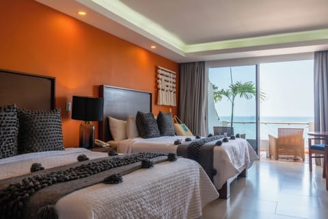 Grand Studio Suite, Sea View | In-room safe, desk, laptop workspace, iron/ironing board