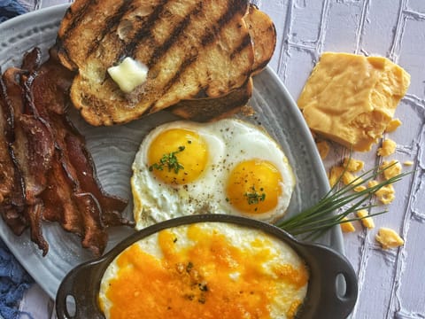 Daily cooked-to-order breakfast for a fee