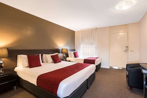 Standard Suite, Non Smoking | Premium bedding, pillowtop beds, minibar, desk