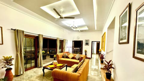 Luxury Villa | Living area | LCD TV