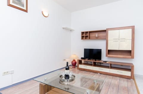 Apartment (A15) | Living room