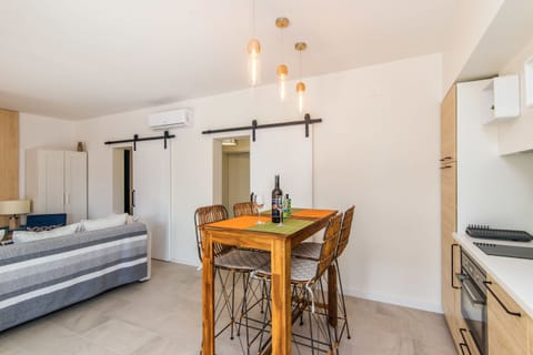 Apartment (A1) | Dining