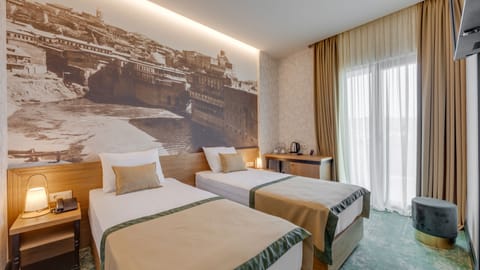 Standard Double or Twin Room | 1 bedroom, premium bedding, minibar, in-room safe