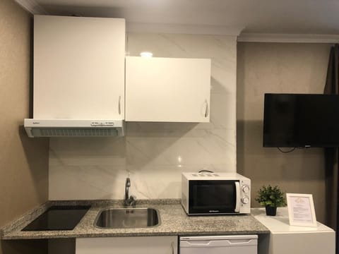 Standard Studio, 1 Bedroom, Terrace | Private kitchenette | Fridge