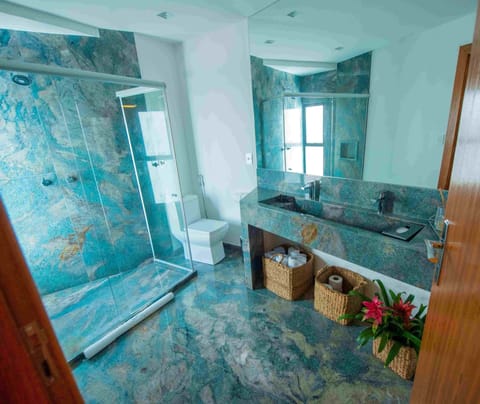 Presidential Suite, Hot Tub, Sea View | Bathroom | Towels