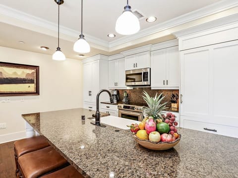 Open concept kitchen to make cooking with the family a breeze!