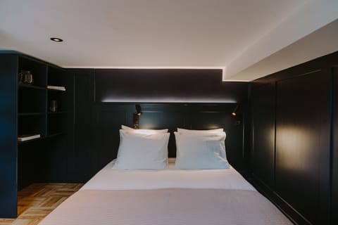 Design Double Room | Hypo-allergenic bedding, minibar, in-room safe, blackout drapes