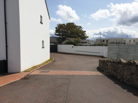 Comfort Apartment, Shared Bathroom, Sea View | Exterior