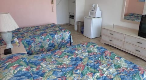 Room | 1 bedroom, individually furnished, free WiFi, bed sheets