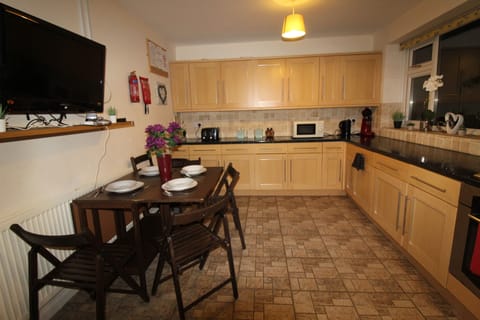 Comfort House | Living area | TV