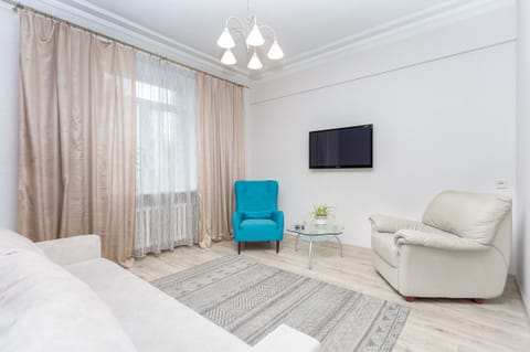 Standard  apartments B on Nezavisimosti, 44 | Soundproofing, iron/ironing board, free WiFi, bed sheets