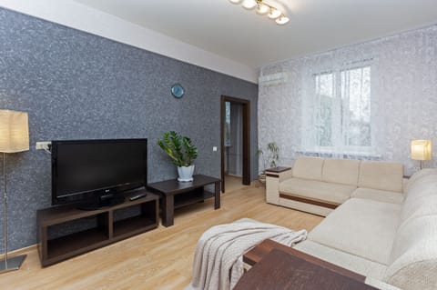 Comfort apartments A on Nezavisimosti 44 | Soundproofing, iron/ironing board, free WiFi, bed sheets