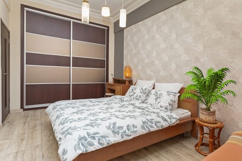Standard  apartments B on Nezavisimosti, 44 | Soundproofing, iron/ironing board, free WiFi, bed sheets