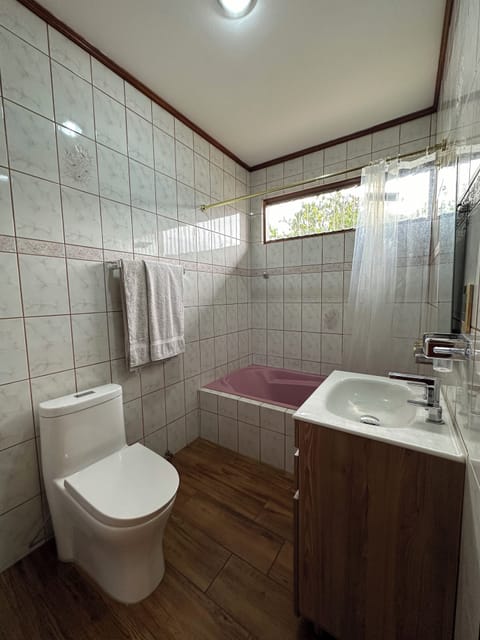 Superior Room | Bathroom | Shower, towels
