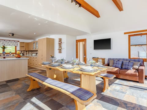 Impressive kitchen/dining room | Sunnyside House, Carrbridge, near Aviemore