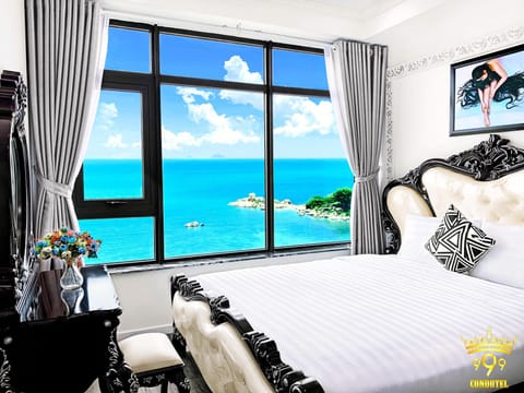 Classic Apartment, 2 Bedrooms, Ocean View, Beachfront | 2 bedrooms, premium bedding, down comforters, memory foam beds