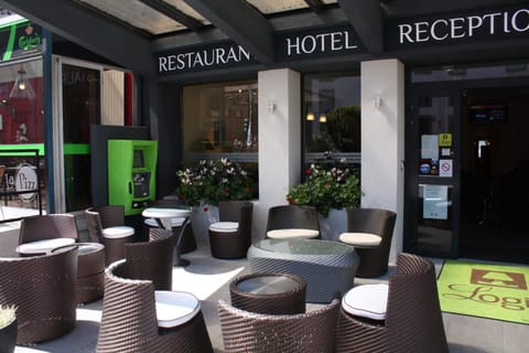 Breakfast, lunch, dinner served; French cuisine