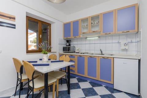 Apartment (A4) | Private kitchen