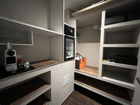 Parksuite 21 | Hypo-allergenic bedding, minibar, in-room safe, desk