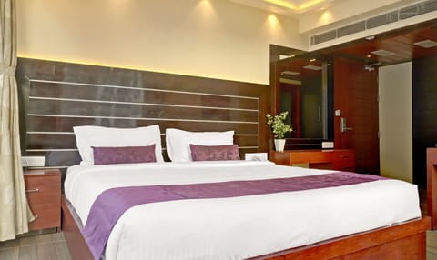 Premium Room | Iron/ironing board, free WiFi, bed sheets