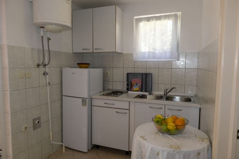 Apartment (A5) | Private kitchen