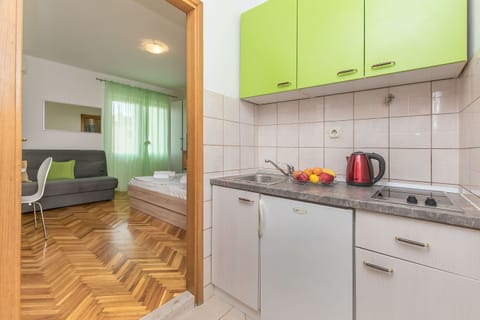 Studio (A1) | Private kitchen | Stovetop