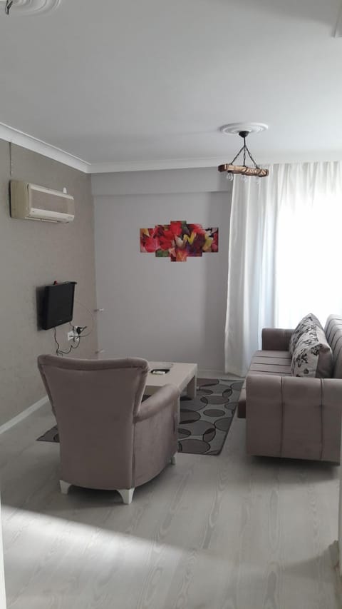 Superior Apartment | Blackout drapes, soundproofing, iron/ironing board, free WiFi