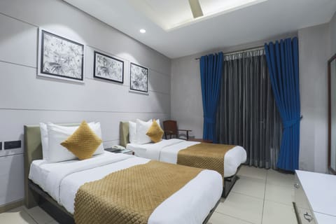 Super Deluxe Room | Premium bedding, pillowtop beds, in-room safe, desk