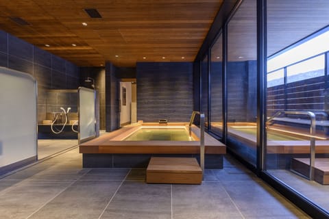 Indoor spa tub