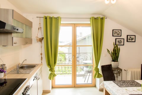 Apartment, 1 Bedroom, Balcony (FeWo Kampenwand) | Private kitchen | Electric kettle, cookware/dishes/utensils