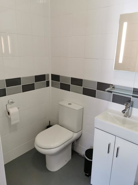 Twin Room, Ensuite (TWIN ROOM) | Bathroom