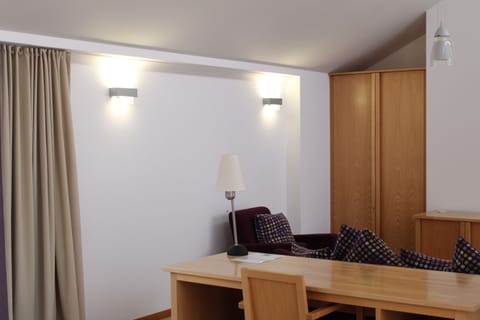 Superior Suite | In-room safe, desk, laptop workspace, blackout drapes