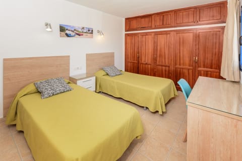 Double or Twin Room, Shared Bathroom | Memory foam beds, free WiFi, bed sheets