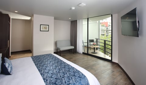 Standard Room | 1 bedroom, premium bedding, down comforters, minibar
