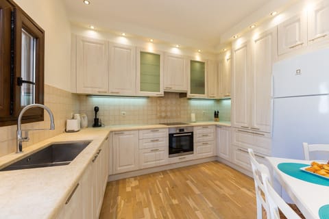 Prepare your homemade meals at ease in our kitchen.