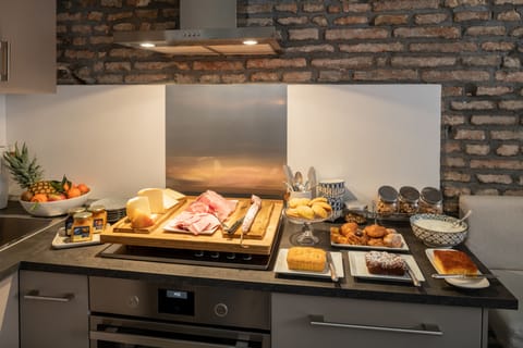 Daily buffet breakfast (EUR 12 per person)