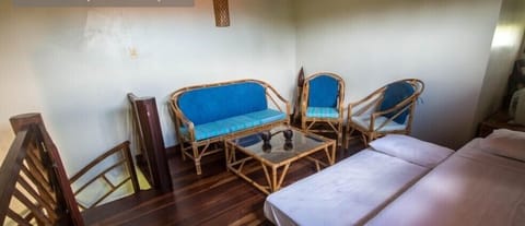 Traditional House | Free WiFi, bed sheets