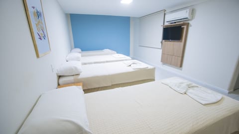 Superior Quadruple Room (Twin) | Minibar, desk, free cribs/infant beds, free WiFi