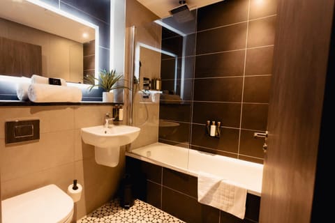 Junior Double Room | Bathroom | Designer toiletries, hair dryer, towels, soap
