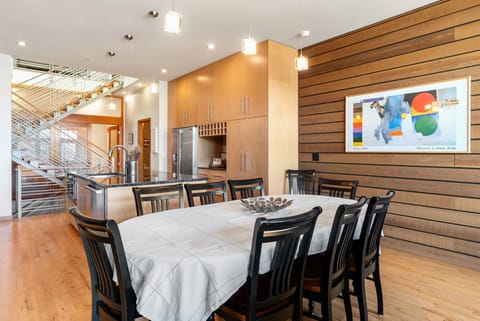 10-web-or-mls-317_Sherman-810