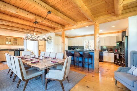 3.3-mountain-village-mountain-melody-kitchen-dining