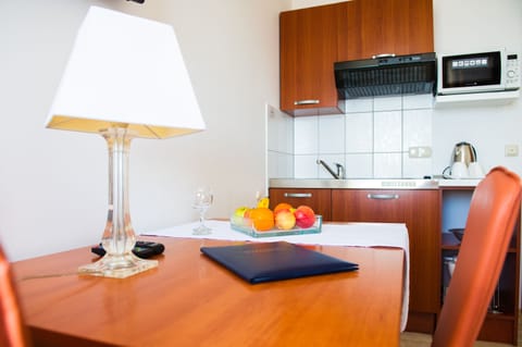 Studio (A1) | Private kitchen