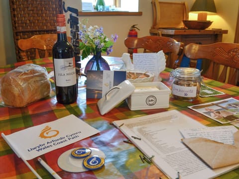 Wonderful dining area | Hen Dy Goits, Bodorgan