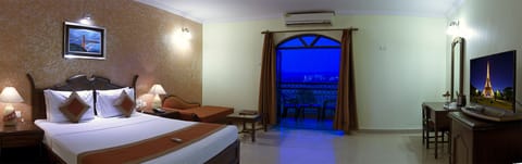 Deluxe Room, Pool View | Premium bedding, minibar, in-room safe, cribs/infant beds