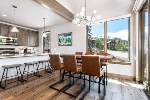 Take In The View While Dining