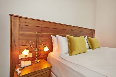 Traditional Double Room | Egyptian cotton sheets, premium bedding, down comforters, minibar