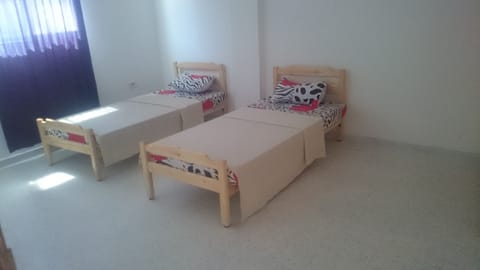 Basic Apartment | Desk, free WiFi, bed sheets