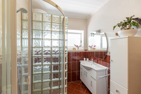 Comfort Apartment, Private Pool (2 Bedrooms) | Bathroom | Shower, hair dryer, towels